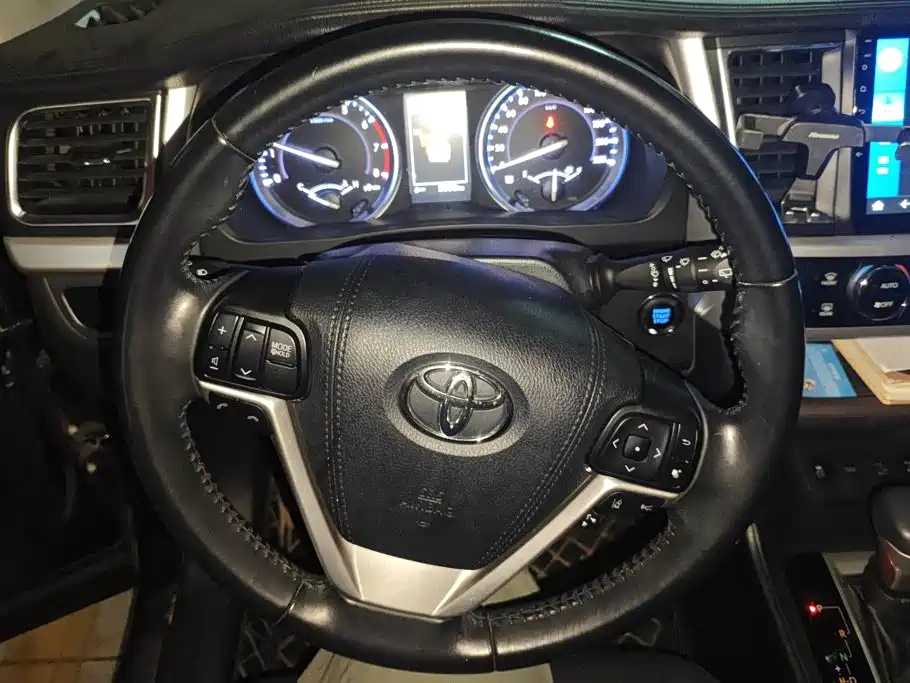 Toyota Highlander — миниатюра 15