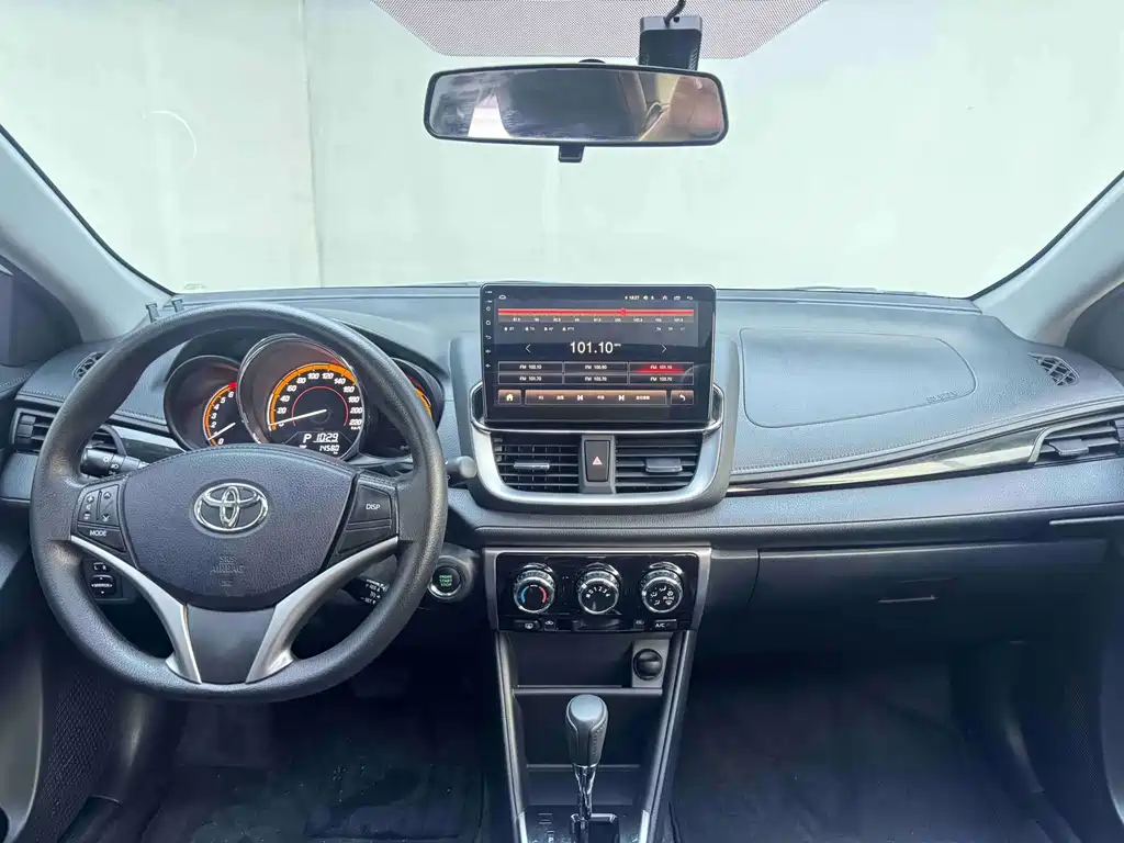 Toyota Yaris L — миниатюра 14