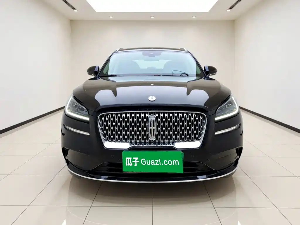 Lincoln Corsair — миниатюра 2