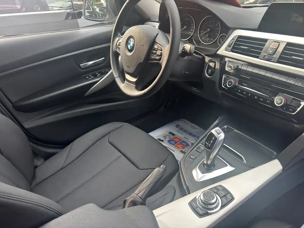 BMW 3 Series — миниатюра 4
