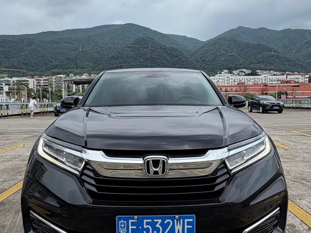 Купить Honda Avancier