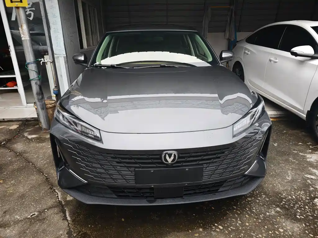 Changan Yida — миниатюра 2