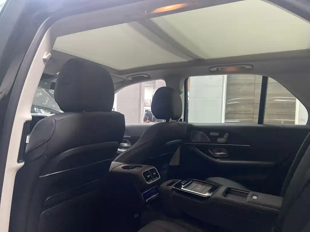 Mercedes-Benz GLE (Import) — миниатюра 4