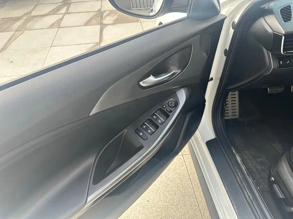 Hyundai Fista — миниатюра 5