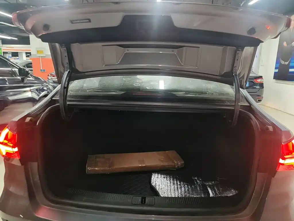 Roewe i5 — миниатюра 19