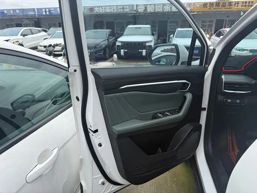 Geely Haoyue L — миниатюра 4
