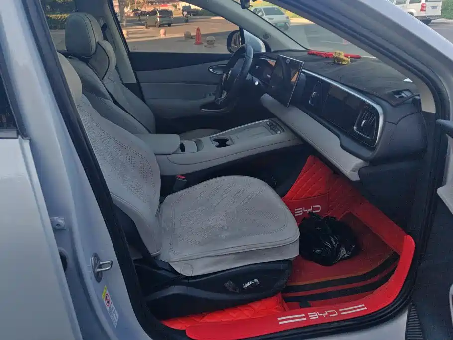 BYD Sealion 05 EV — миниатюра 8