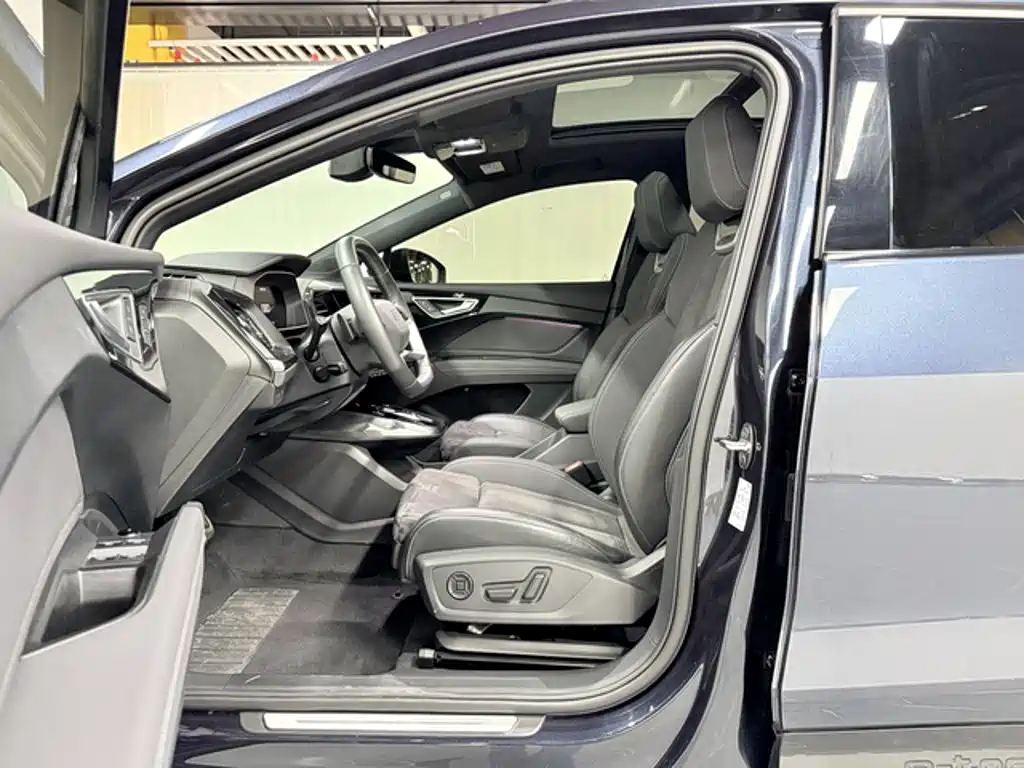 Audi Q4 e-tron — миниатюра 12