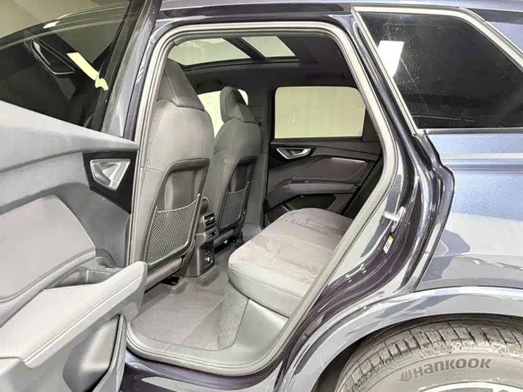 Audi Q4 e-tron — миниатюра 13