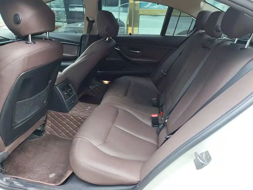 BMW 3 Series — миниатюра 17