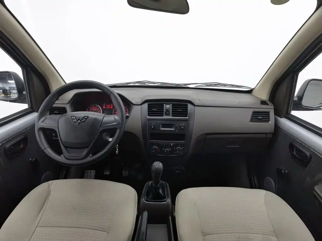 Wuling Rongguang S — миниатюра 5