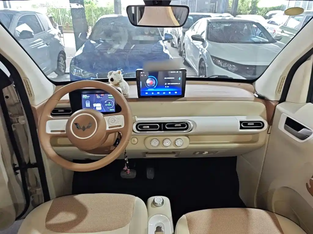 Wuling MINIEV — миниатюра 10