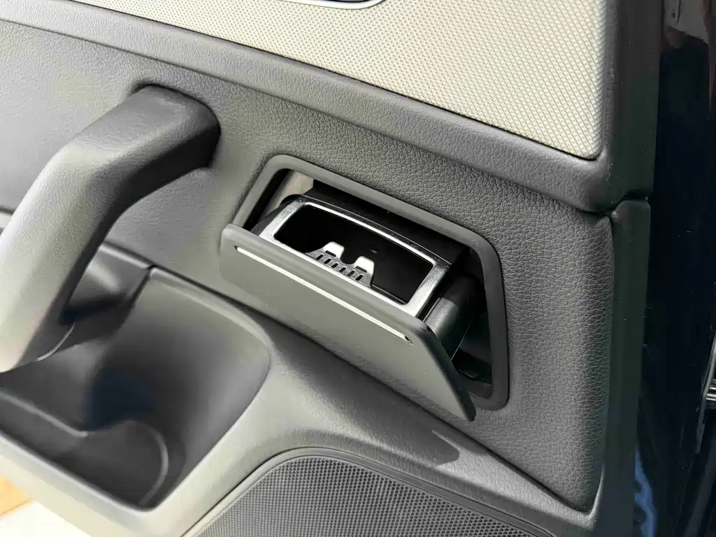 Audi A6L — миниатюра 13