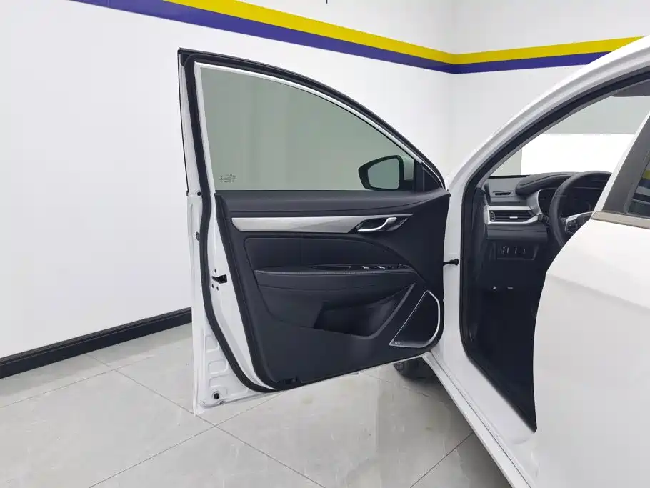 Geely Emgrand — миниатюра 7