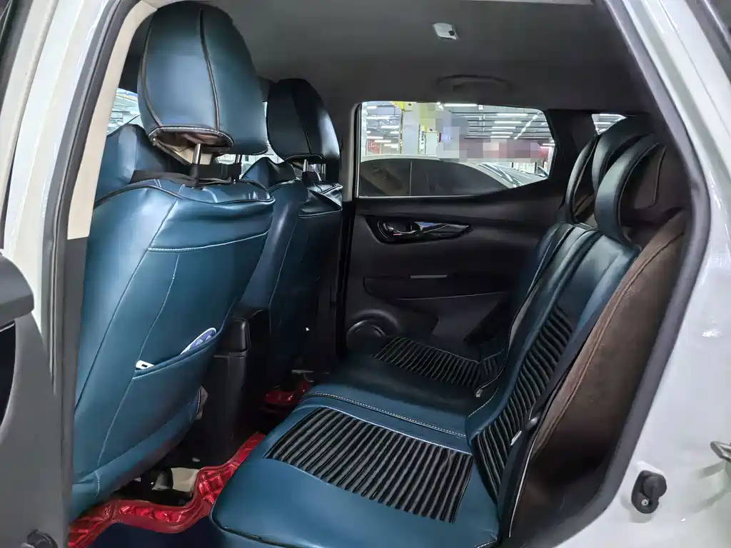 Nissan Qashqai — миниатюра 12