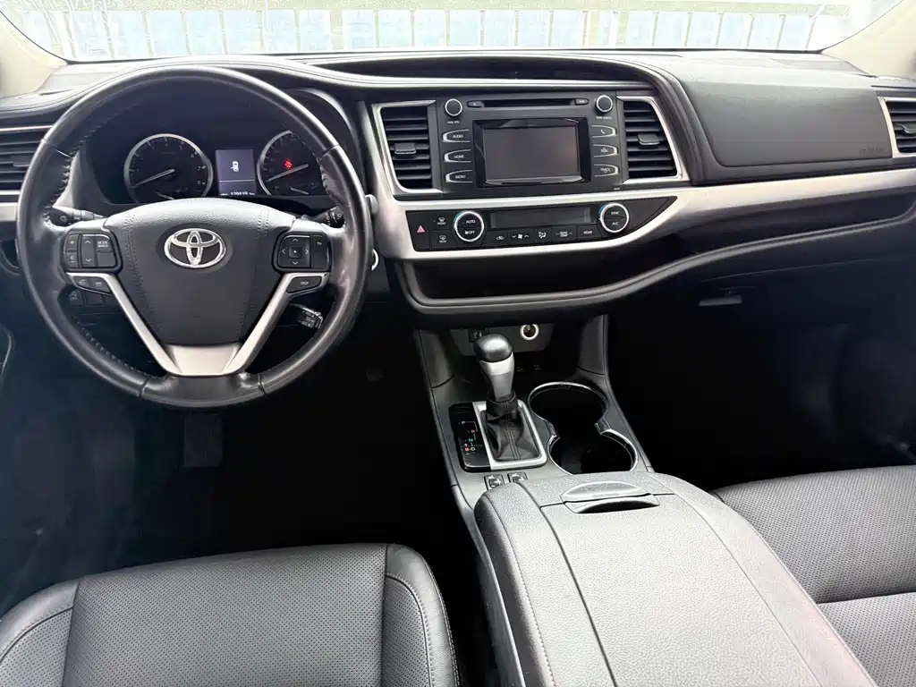 Toyota Highlander — миниатюра 12
