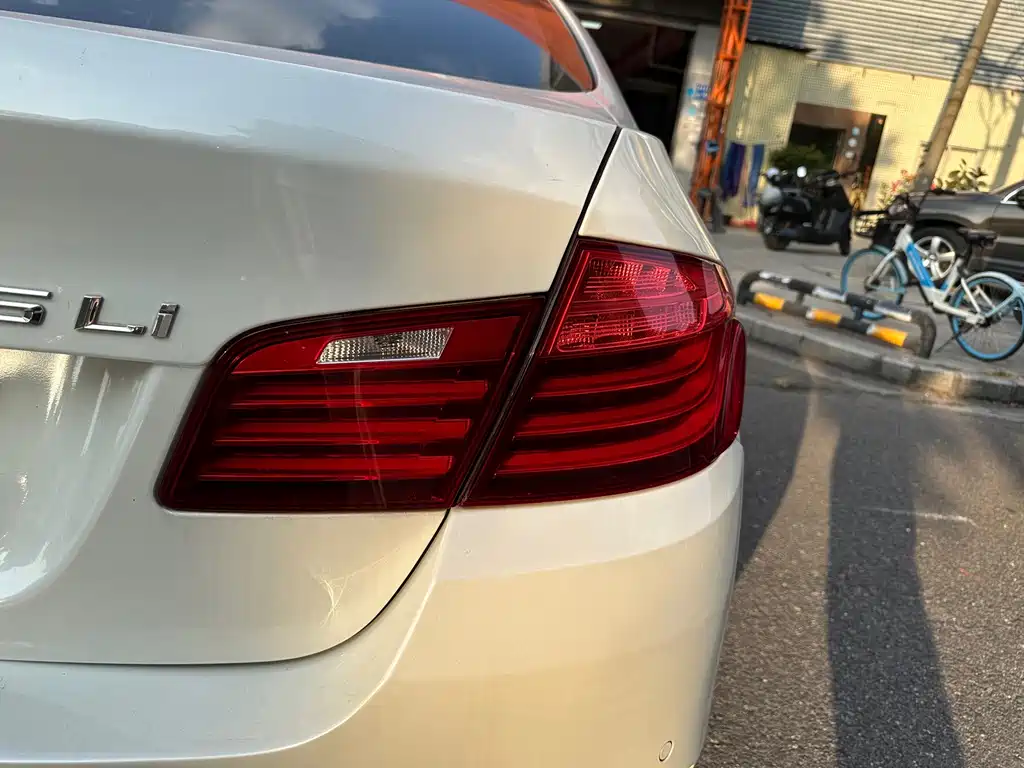 BMW 5 Series — миниатюра 18