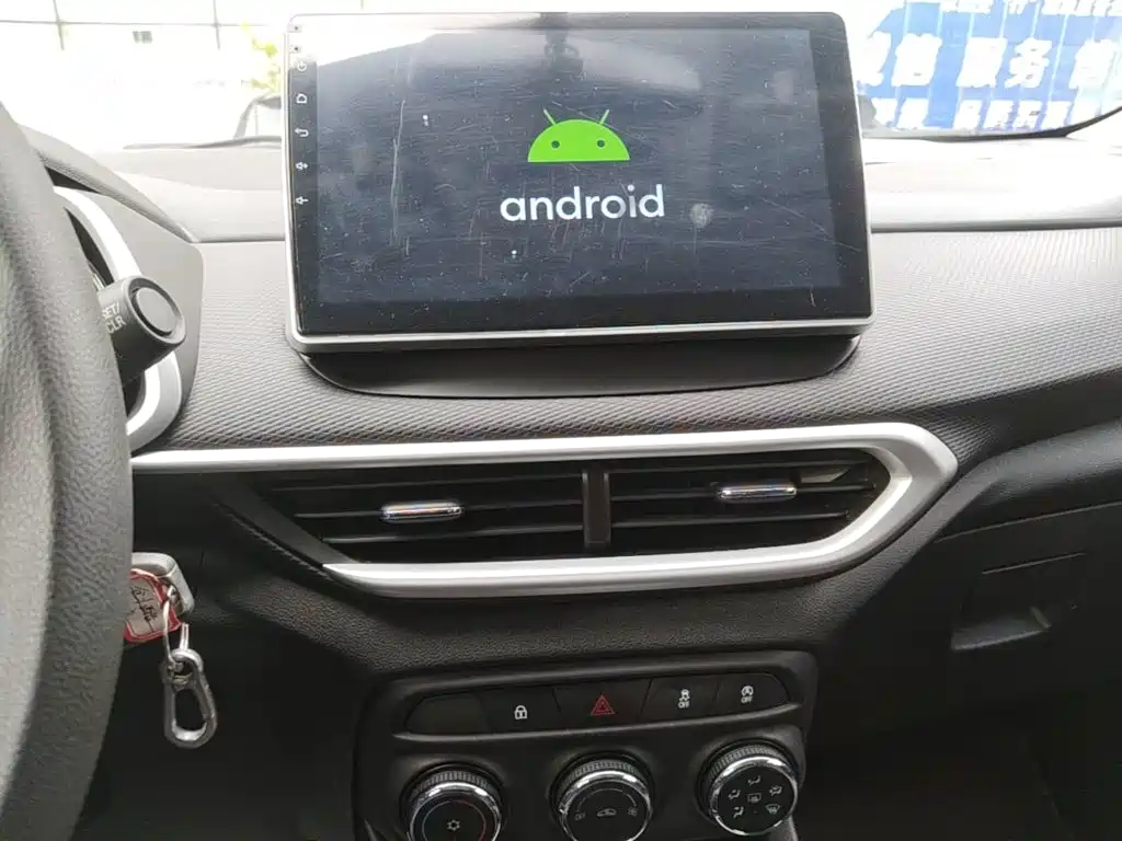 Chevrolet Trax — миниатюра 13