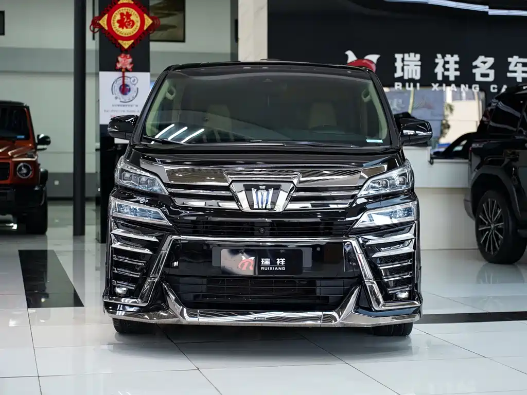 Toyota Vellfire — миниатюра 2