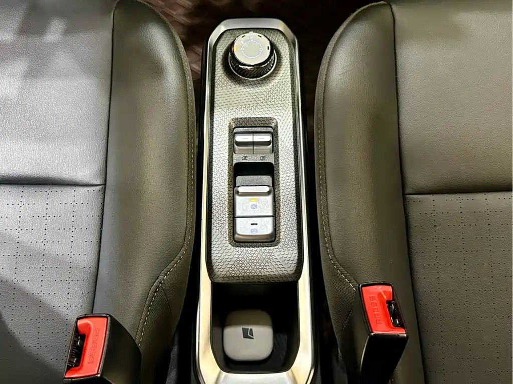 Baojun Yueye — миниатюра 18