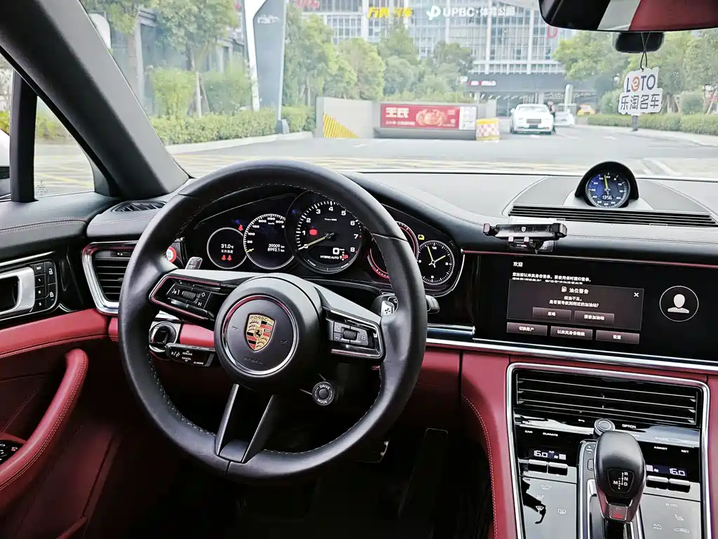 Porsche Panamera Hybrid — миниатюра 10