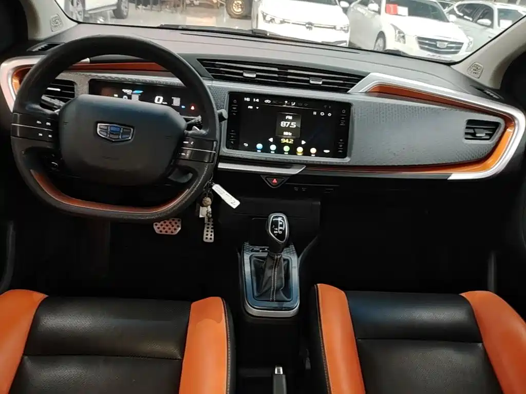 Geely Vision X1 — миниатюра 10