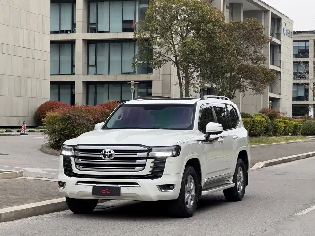 Toyota Land Cruiser 2023