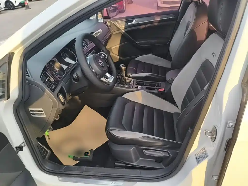 Volkswagen Golf — миниатюра 15