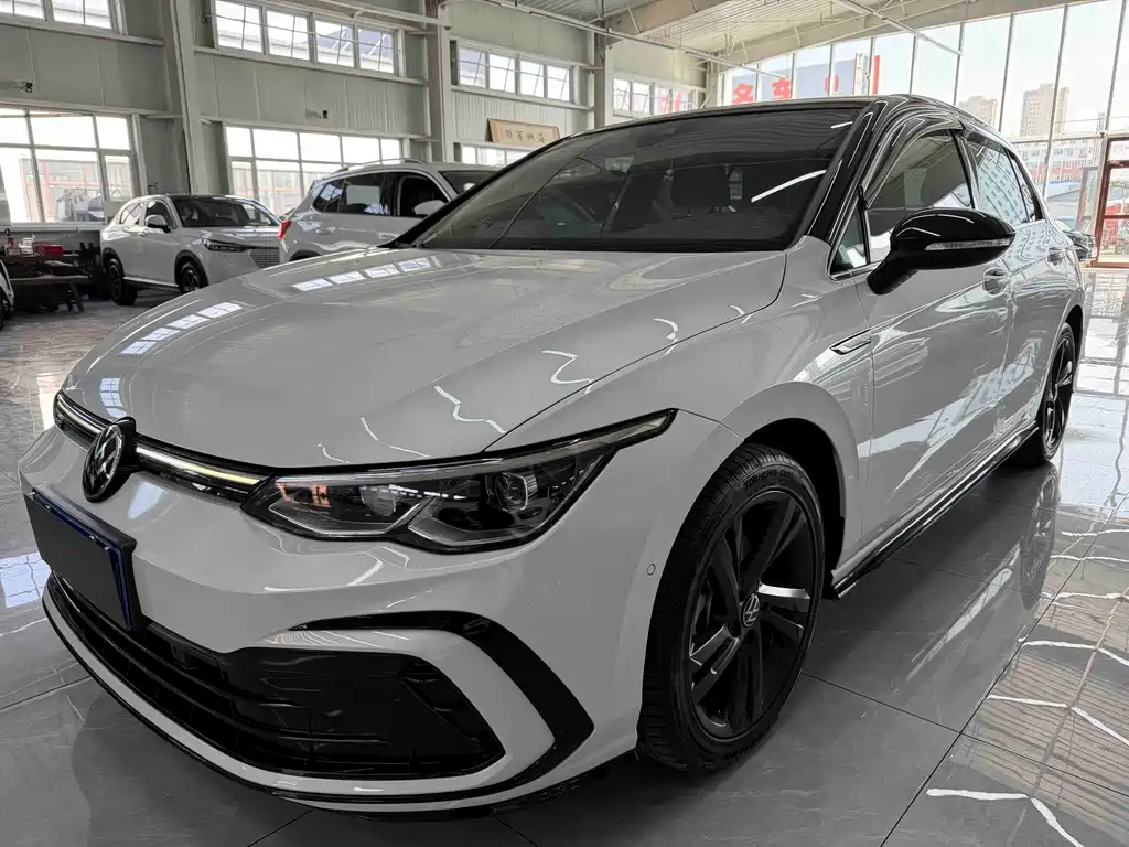 Купить Volkswagen Golf