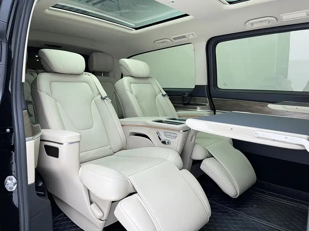 Mercedes-Benz V-Class — миниатюра 8