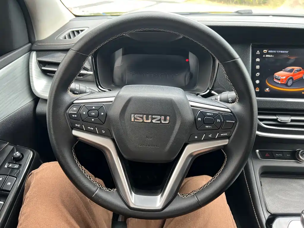 Isuzu D-MAX — миниатюра 14
