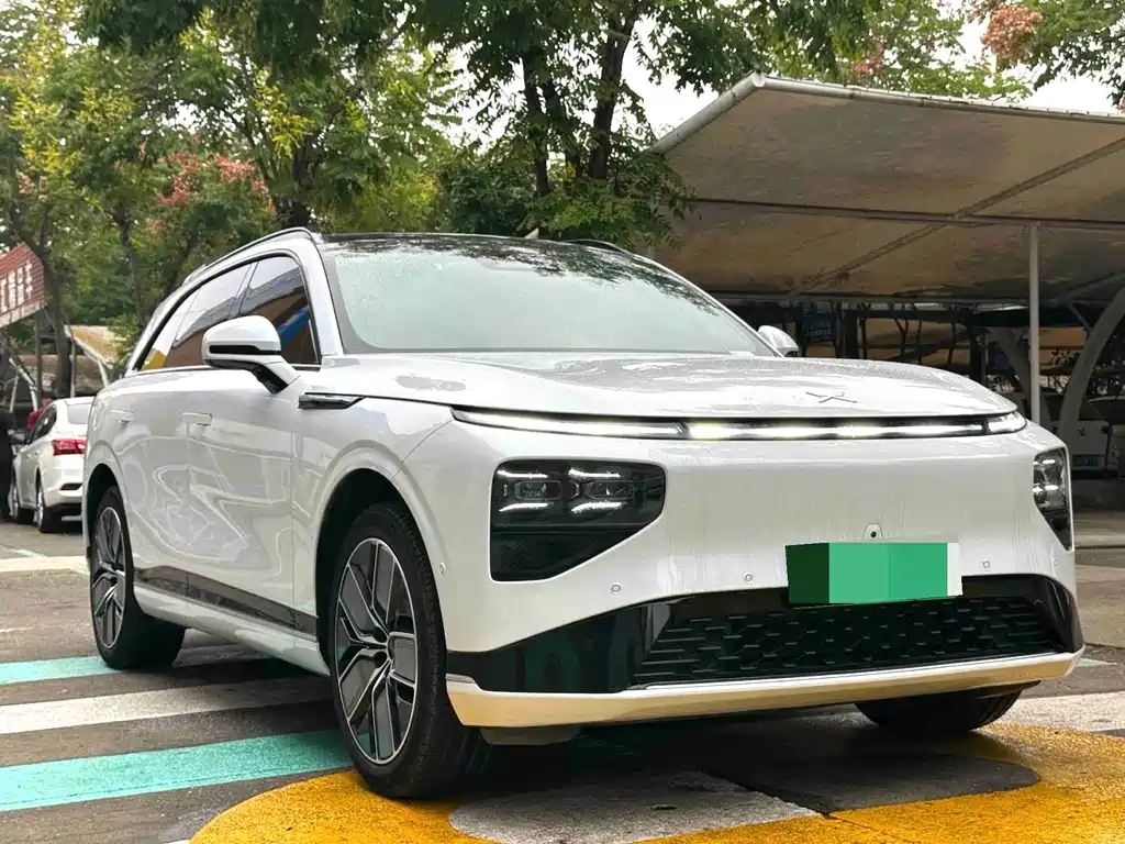 XPeng G9 — миниатюра 2