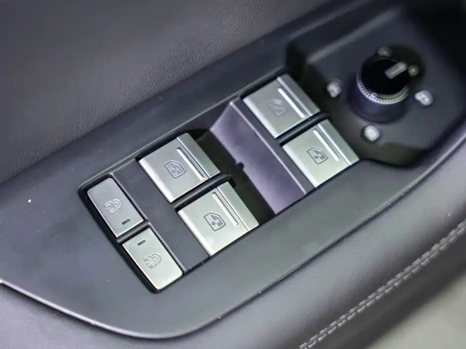 Audi A6L — миниатюра 16