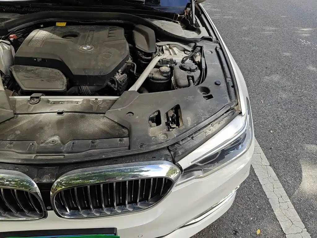 BMW 5 Series — миниатюра 20
