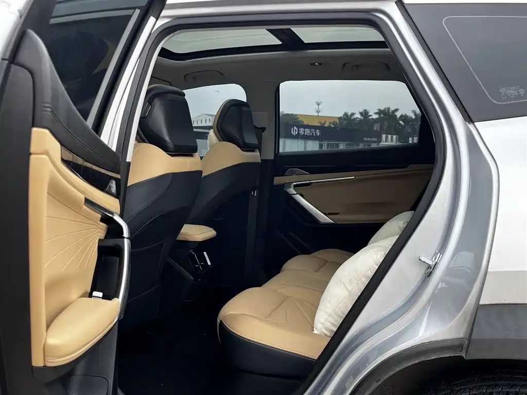 Geely Boyue L — миниатюра 12