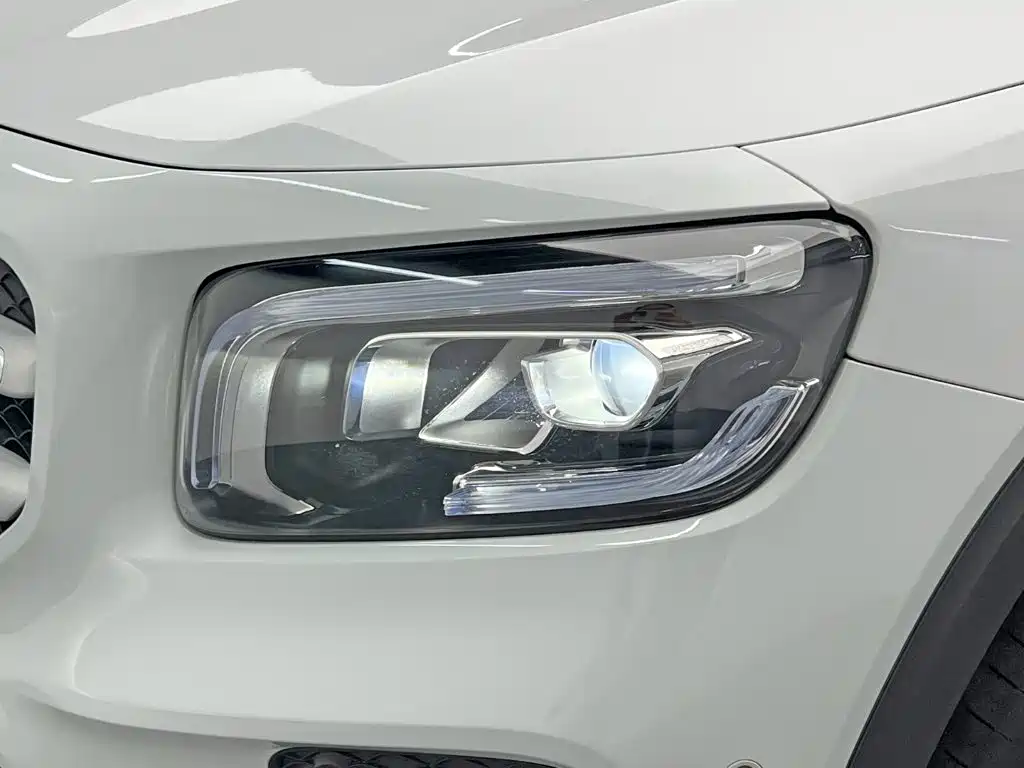 Mercedes-Benz GLB — миниатюра 10