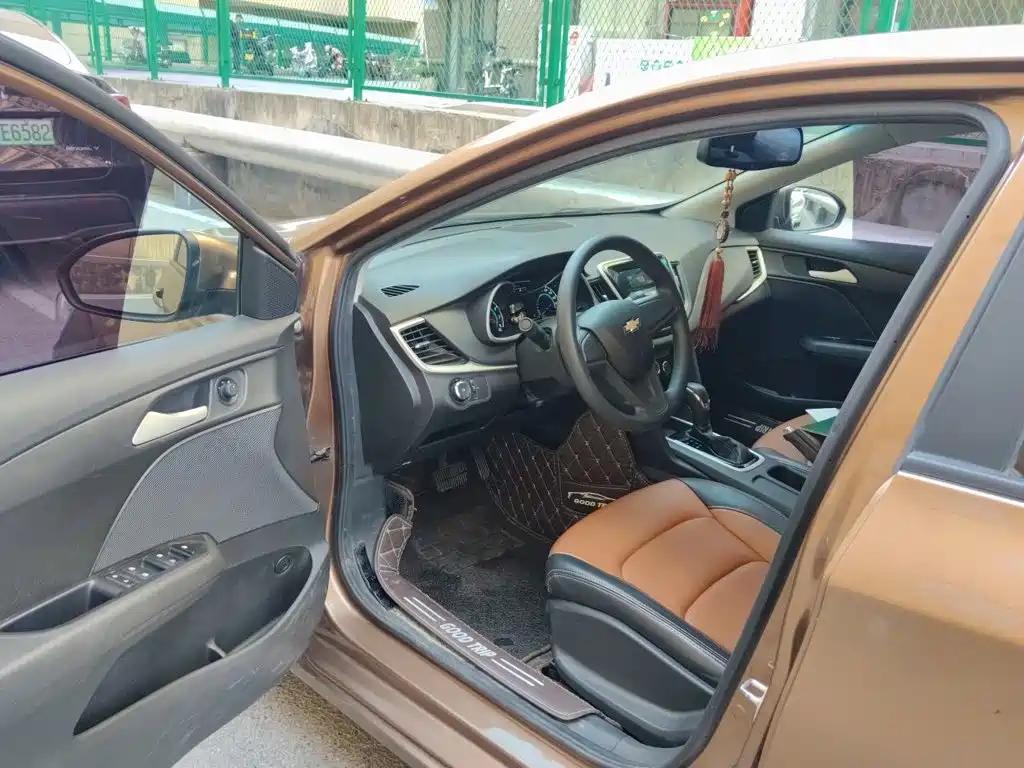 Chevrolet Cavalier — миниатюра 12
