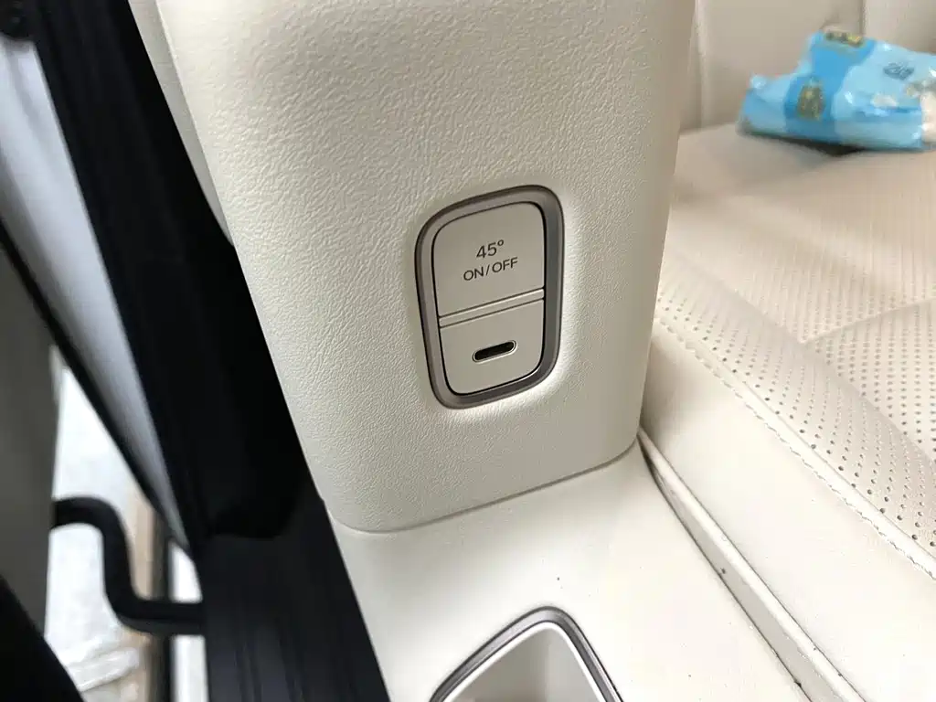 Li Auto Li MEGA — миниатюра 7
