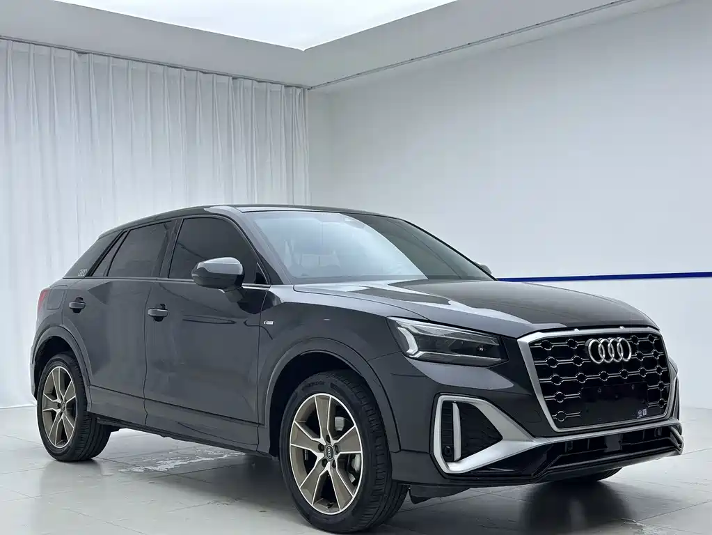 Audi Q2L 2022 35 TFSI Fashion
