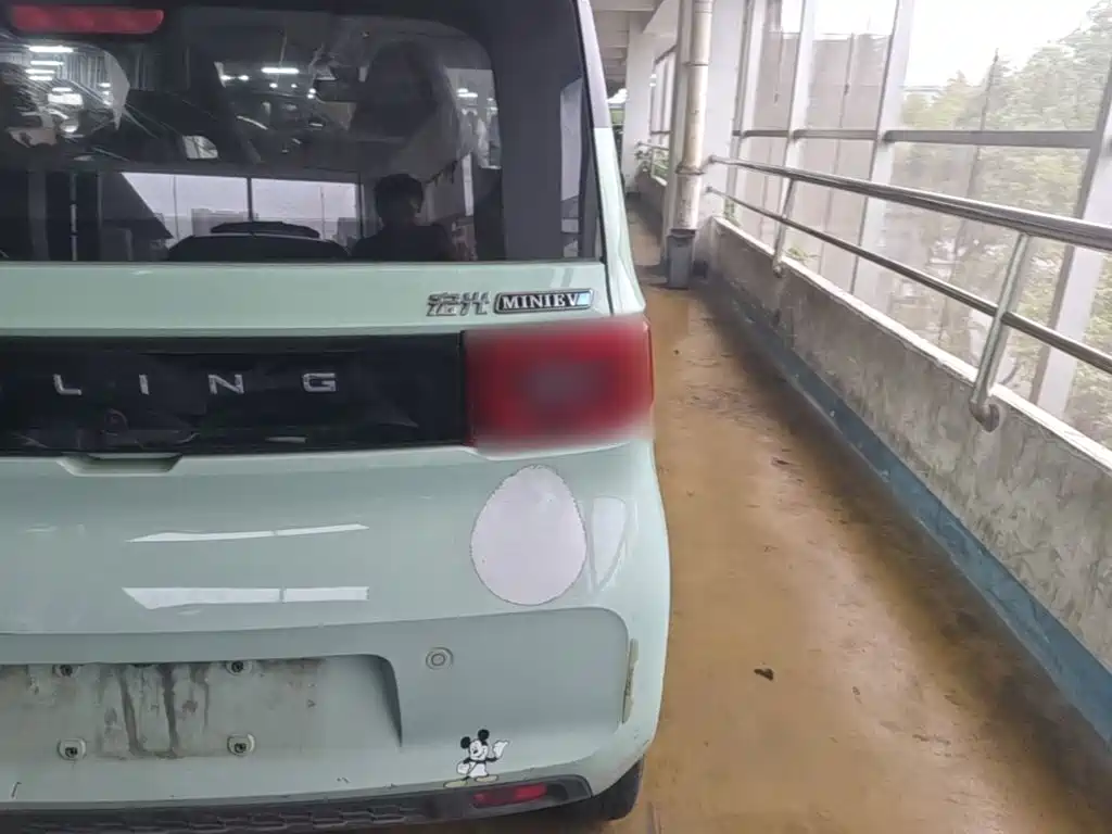 Wuling MINIEV — миниатюра 8