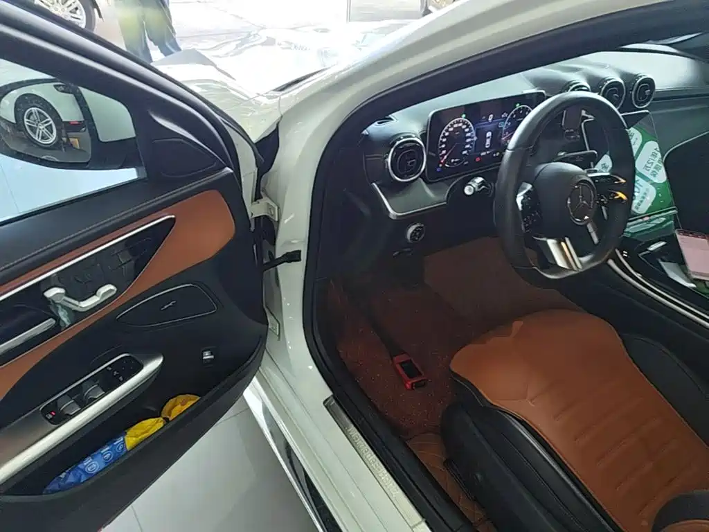 Mercedes-Benz C-Class — миниатюра 16