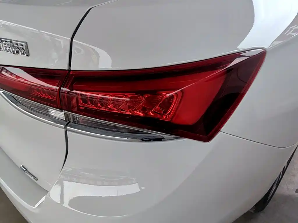 Buick Excelle — миниатюра 8