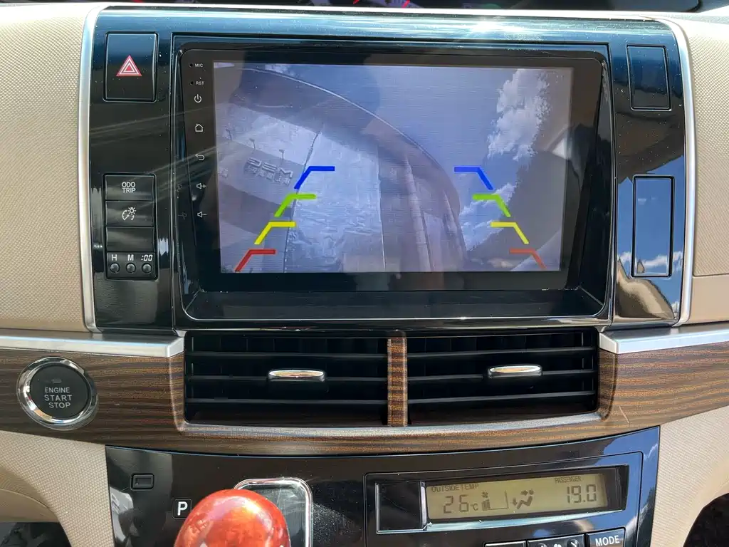 Toyota Previa — миниатюра 12
