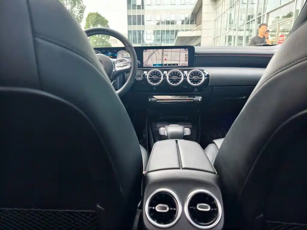 Mercedes-Benz A-Class — миниатюра 10