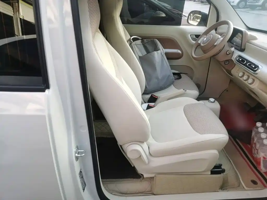 Wuling MINIEV — миниатюра 25