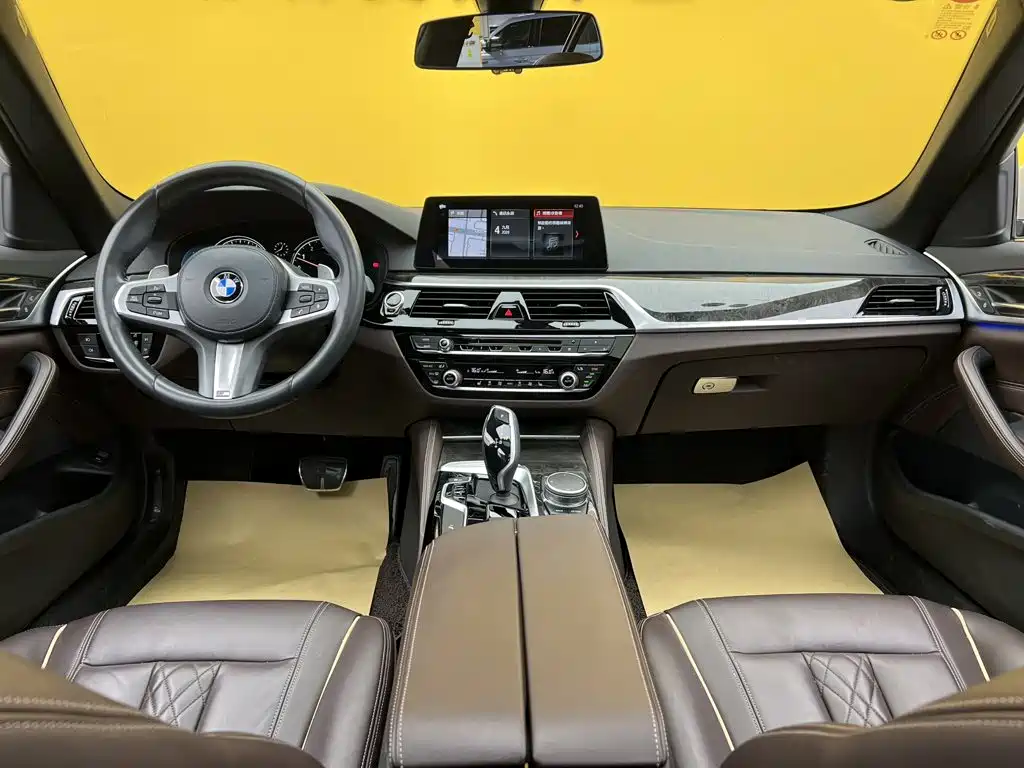 BMW 5 Series — миниатюра 14