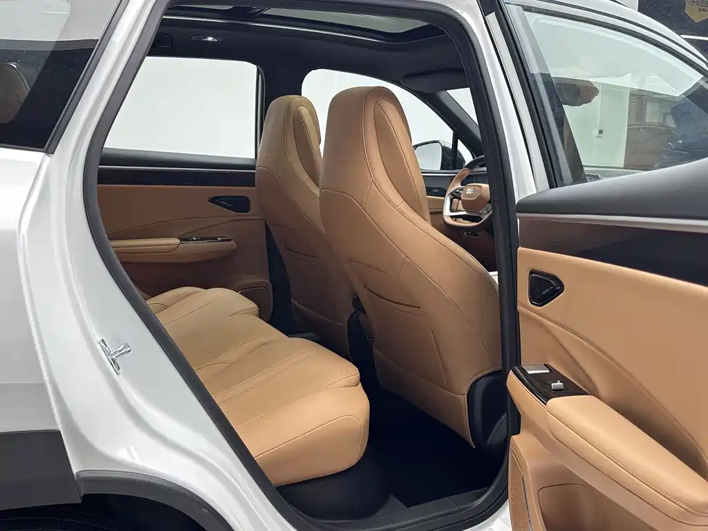 GEELY GALAXY GALAXY L7