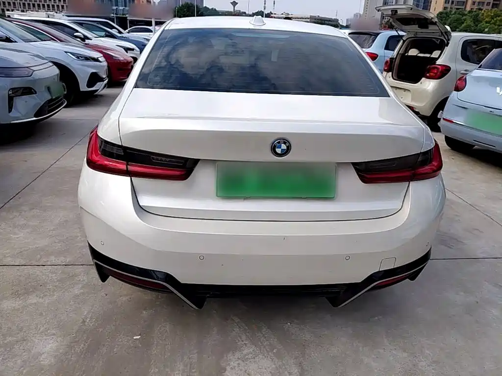 BMW i3 — миниатюра 6
