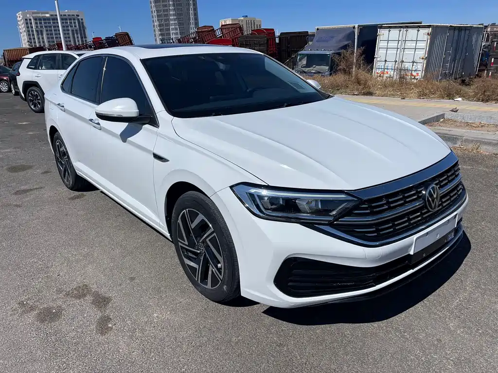 Volkswagen Sagitar 2022
