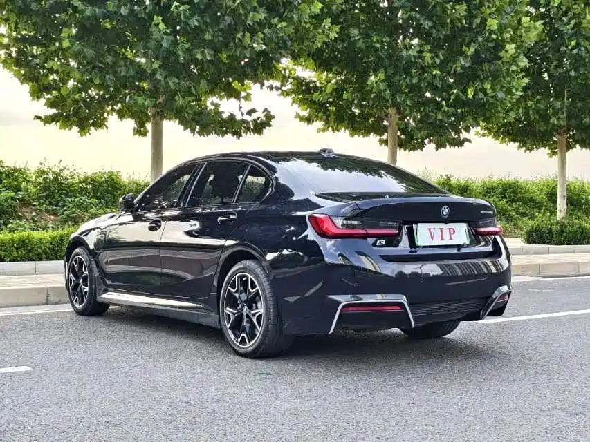 BMW i3 — миниатюра 8